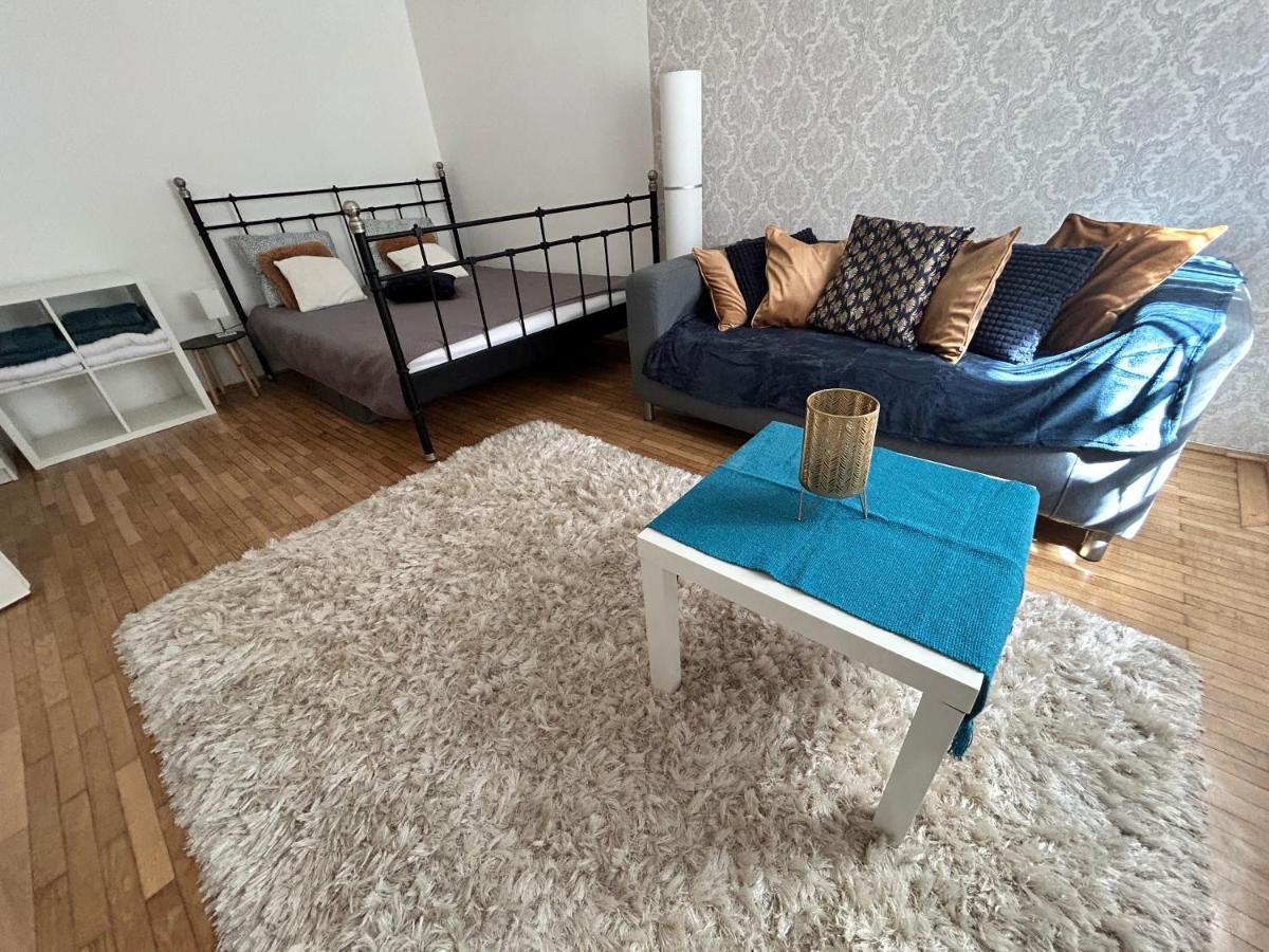 Butterfly Free Parking At Riverside Apartment Budapeszt Zewnętrze zdjęcie