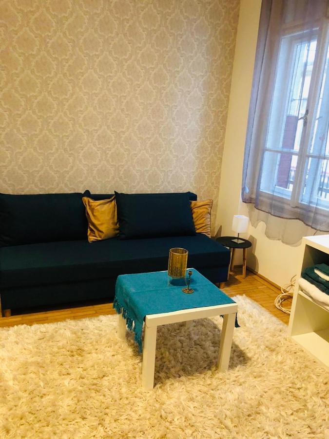 Butterfly Free Parking At Riverside Apartment Budapeszt Zewnętrze zdjęcie
