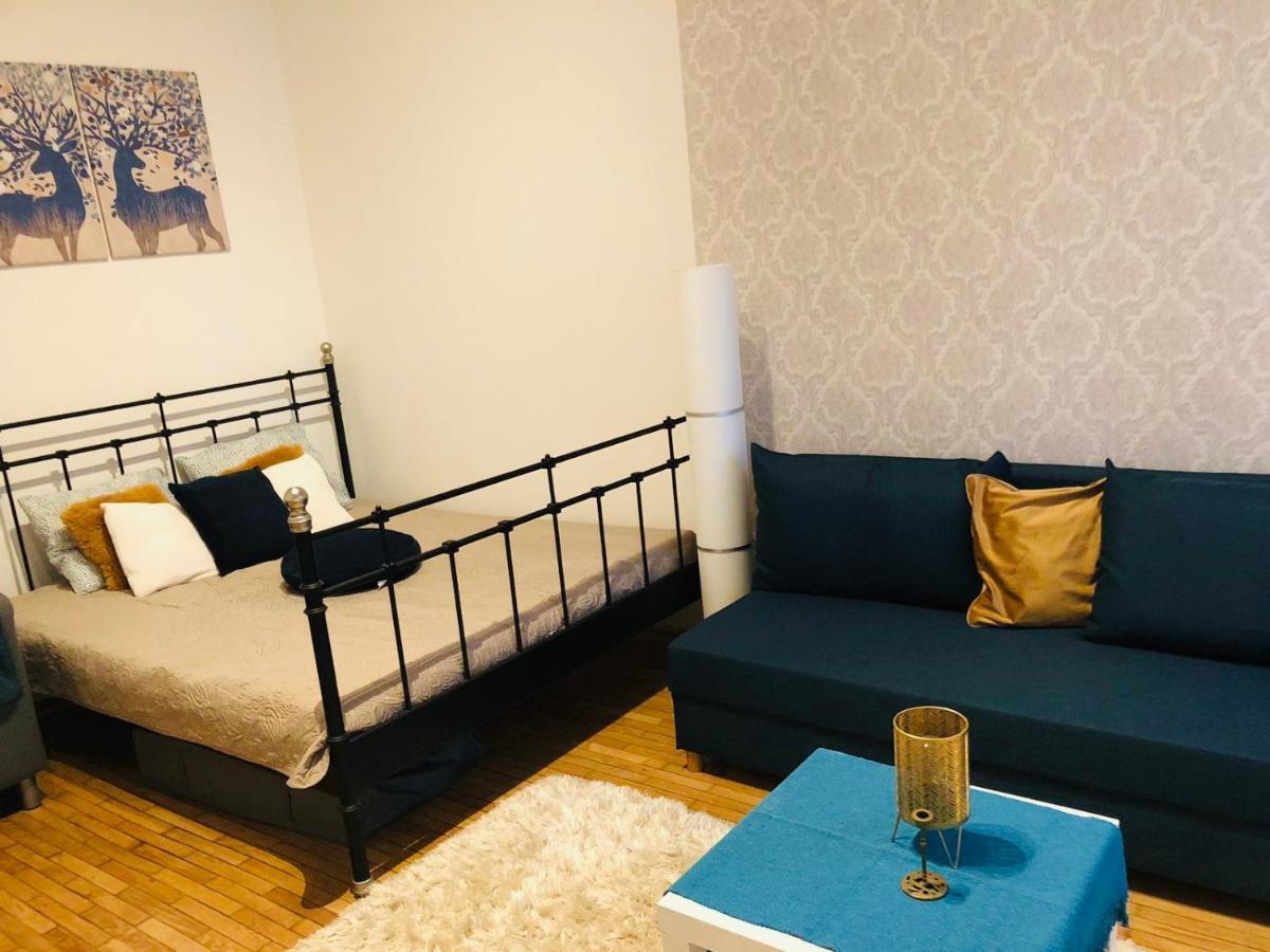 Butterfly Free Parking At Riverside Apartment Budapeszt Zewnętrze zdjęcie